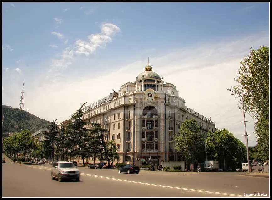 Z. Gamsakhurdia st. - 4 rooms