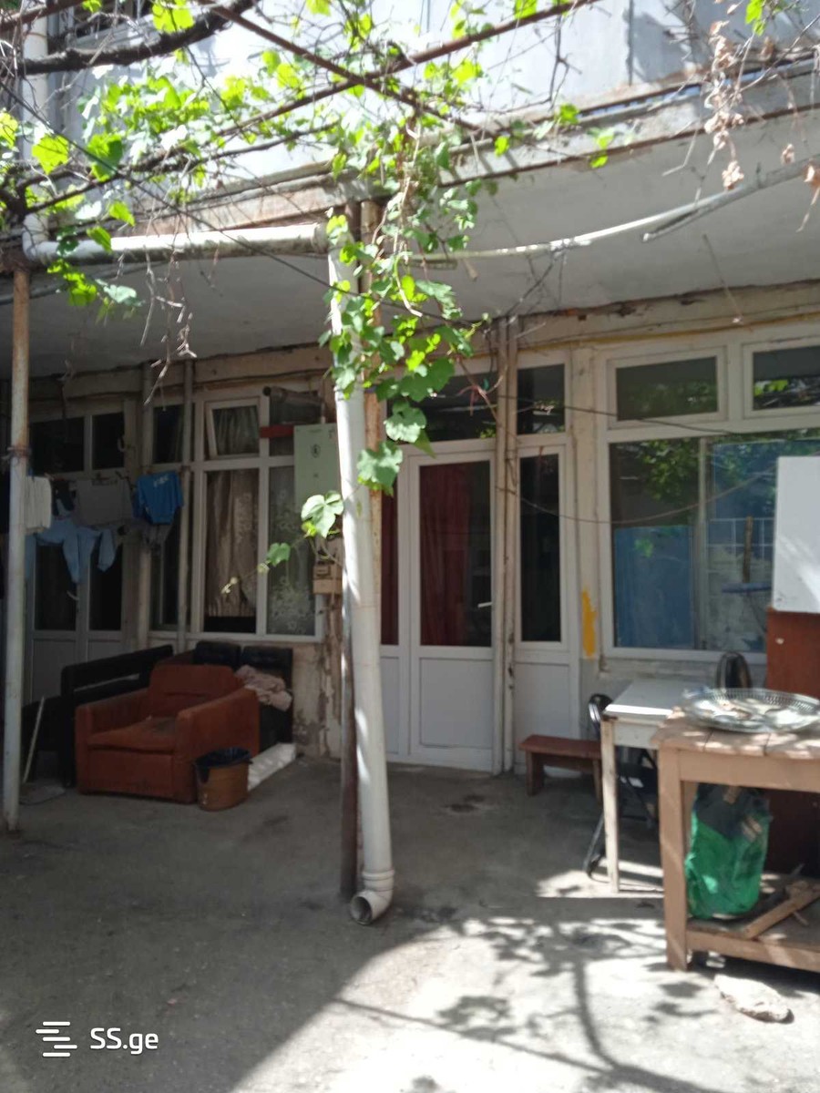 chitaia st. 6 - 1 rooms