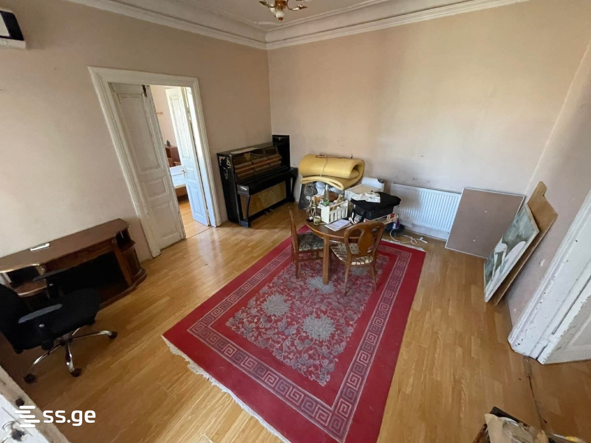 d. bakradze st. 7 - 3 rooms