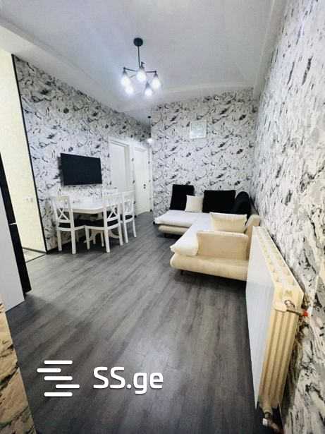 Kosmonavtebi coast - 4 rooms