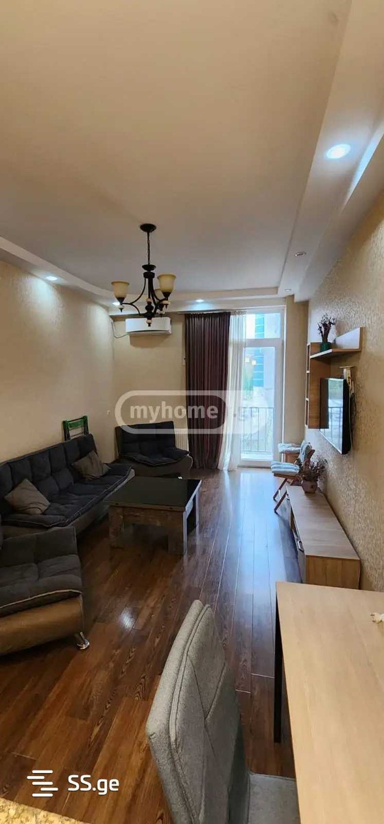 a.wereTlis avenue . - 3 rooms