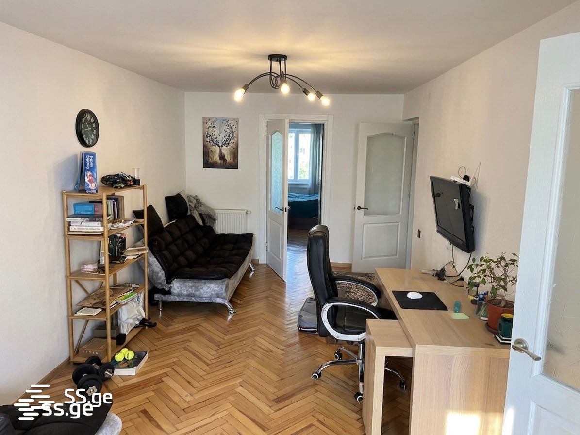 zakariadze st. - 3 rooms