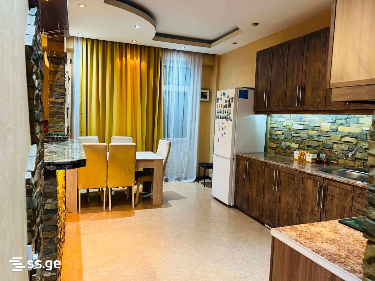 kutaisi st. 18 - 4 rooms
