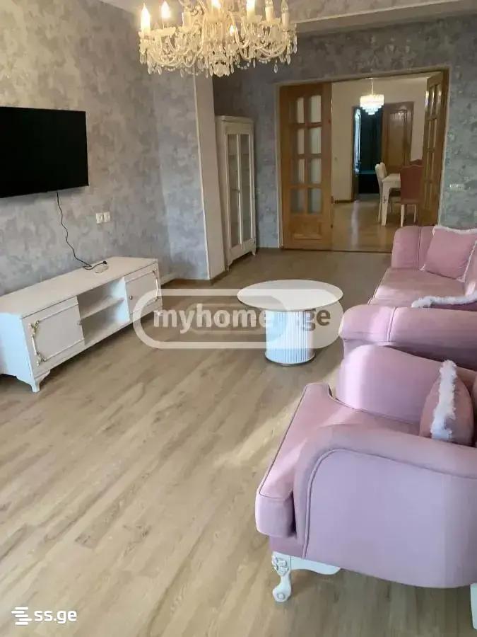 a.wereTlis avenue - 4 rooms