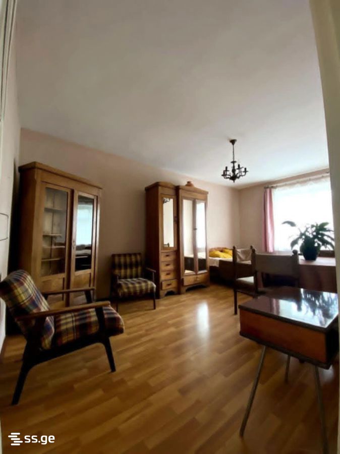 a.wereTlis avenue 0 - 1 rooms
