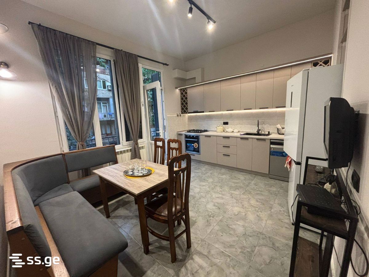 tarkhnishvili st. 18/20 - 3 rooms
