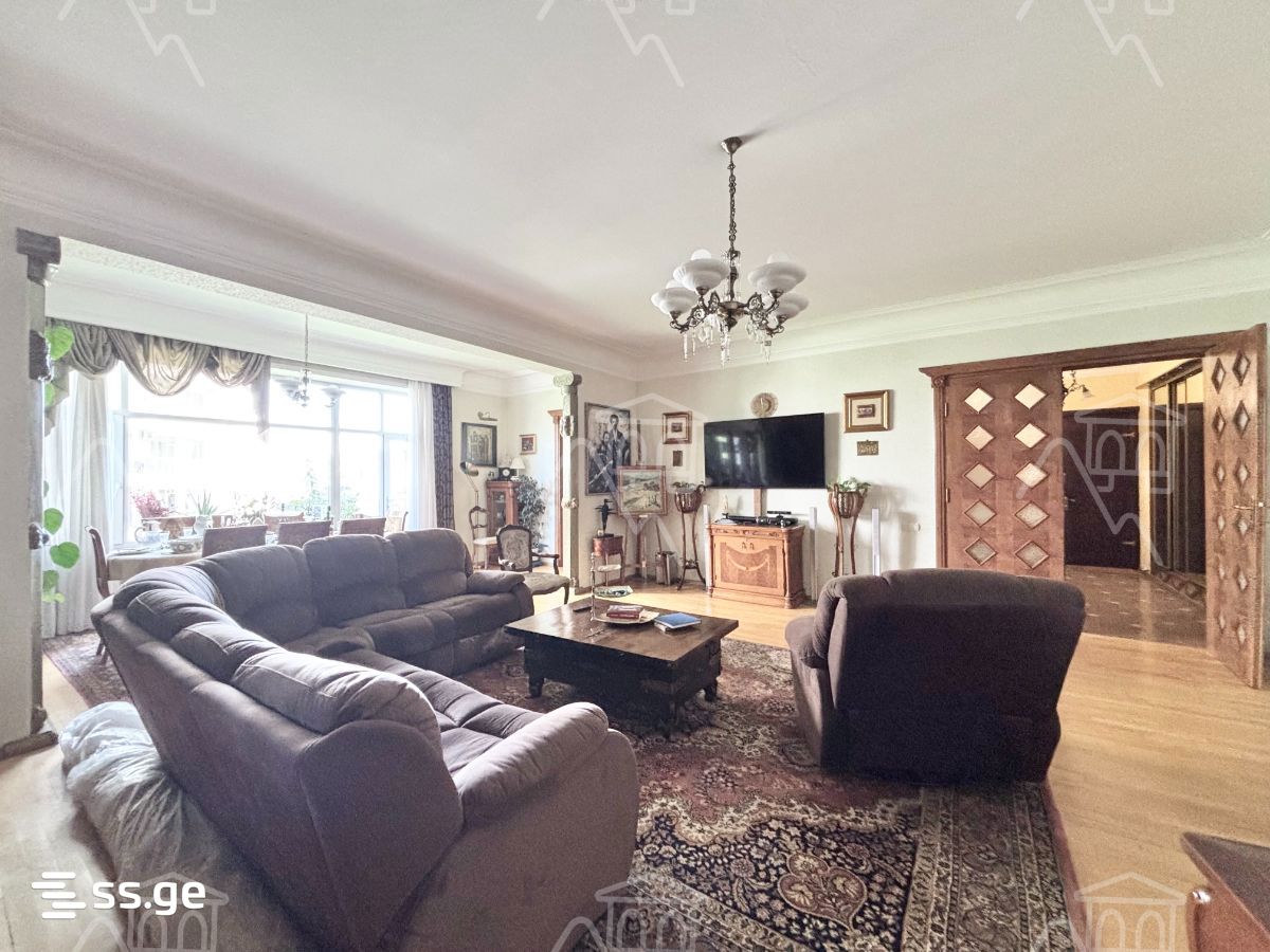 a.razmadze st. 5 - 5 rooms