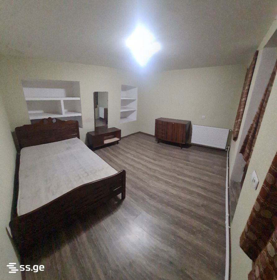 gociridze st. 32 - 5 rooms