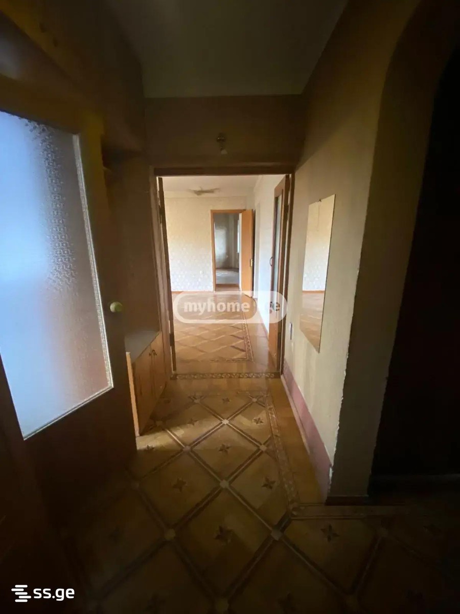 kupradze st. 321 - 5 rooms