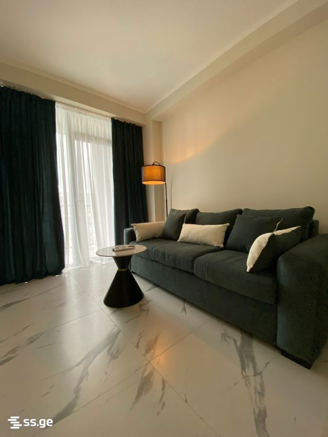Bob walsh st. - 2 rooms
