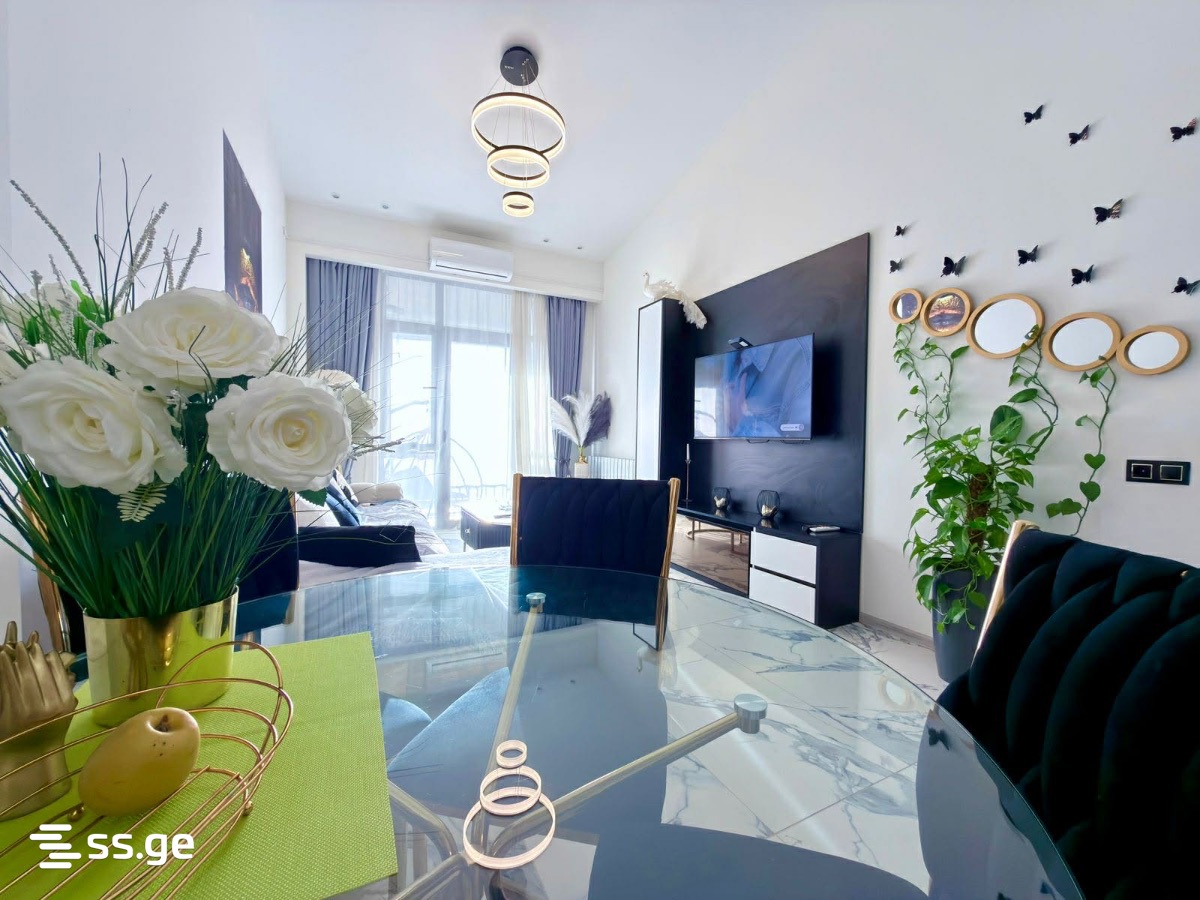 Bob walsh st. - 2 rooms