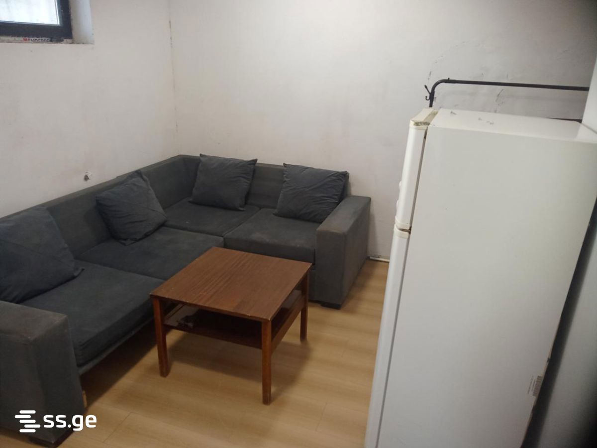 j. nadiradze - 1 rooms