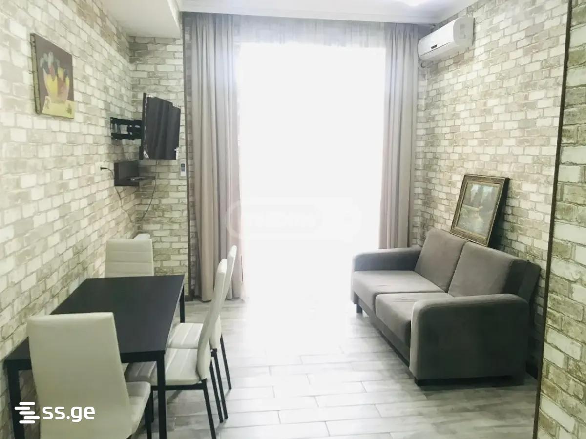 Tinatini st. 4 - 3 rooms