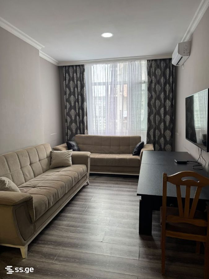 6 - 3 rooms
