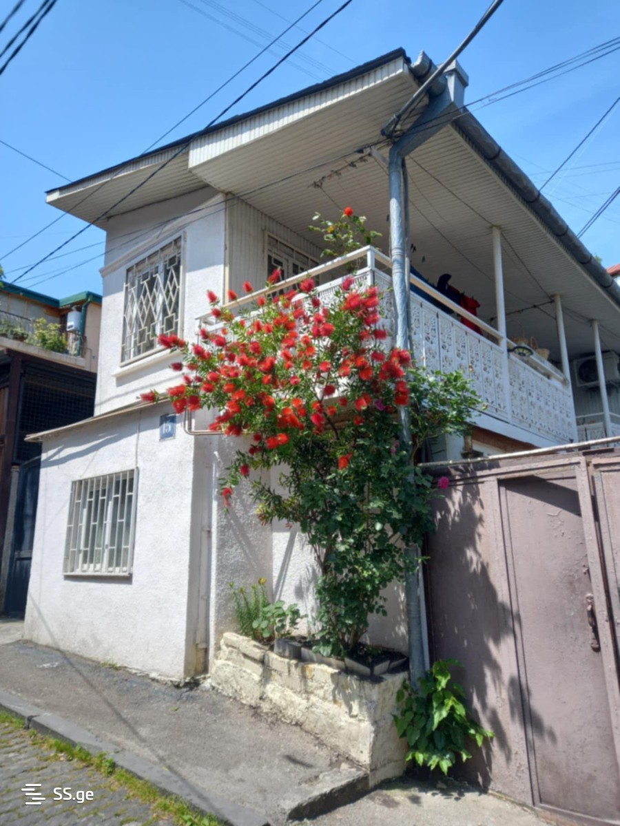 v. sarajishvili st. 15 - 3 rooms