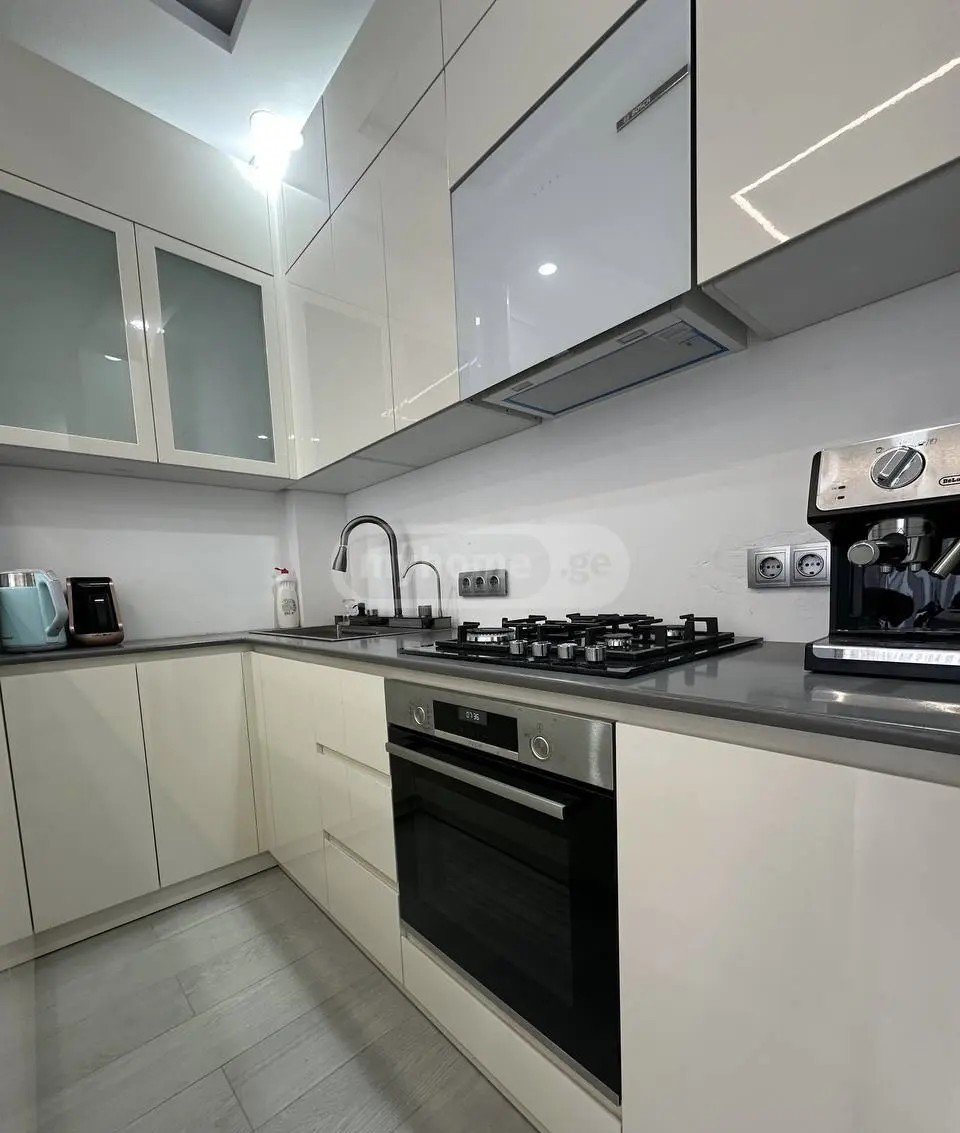 ბაგრატიონი პ. შეს. 198 - 3 rooms