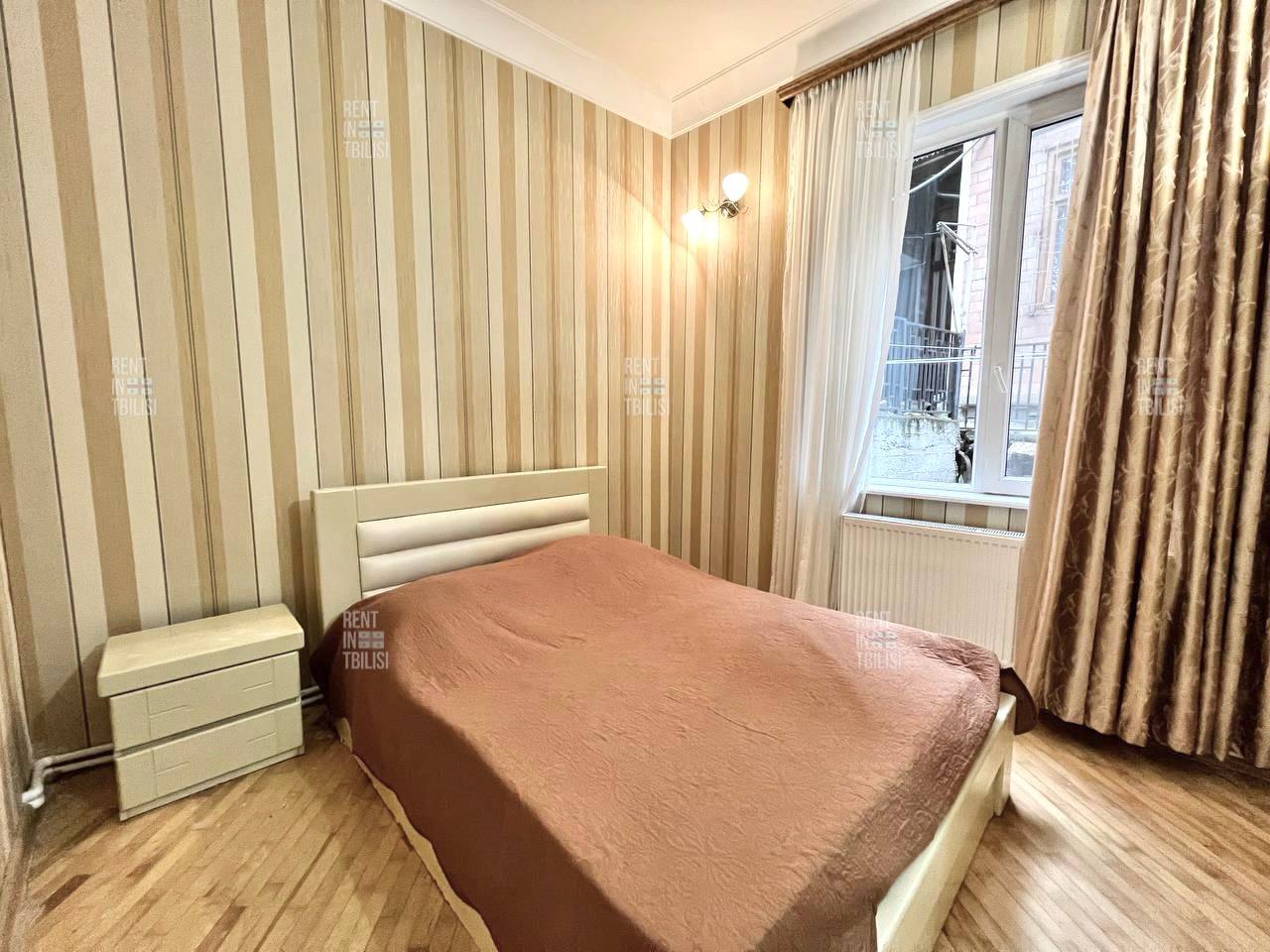 30a Besik St, Vera - 1 rooms