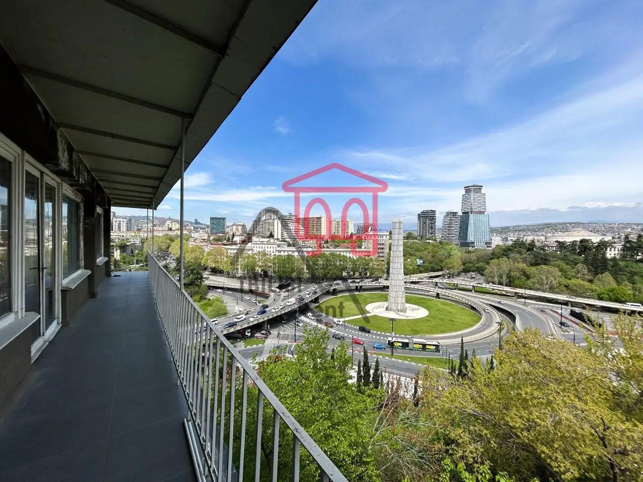 V. Anjaparidze 9 - 4 rooms