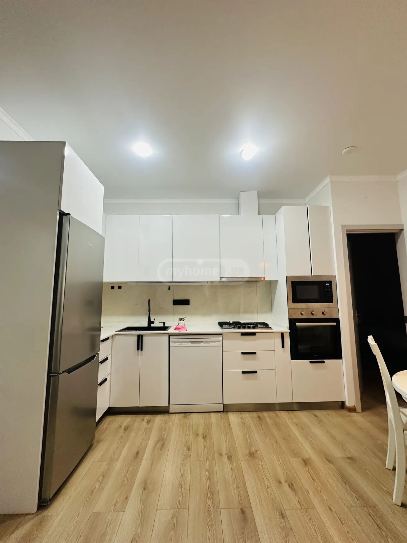 Agmashenebeli st. 1 - 3 rooms