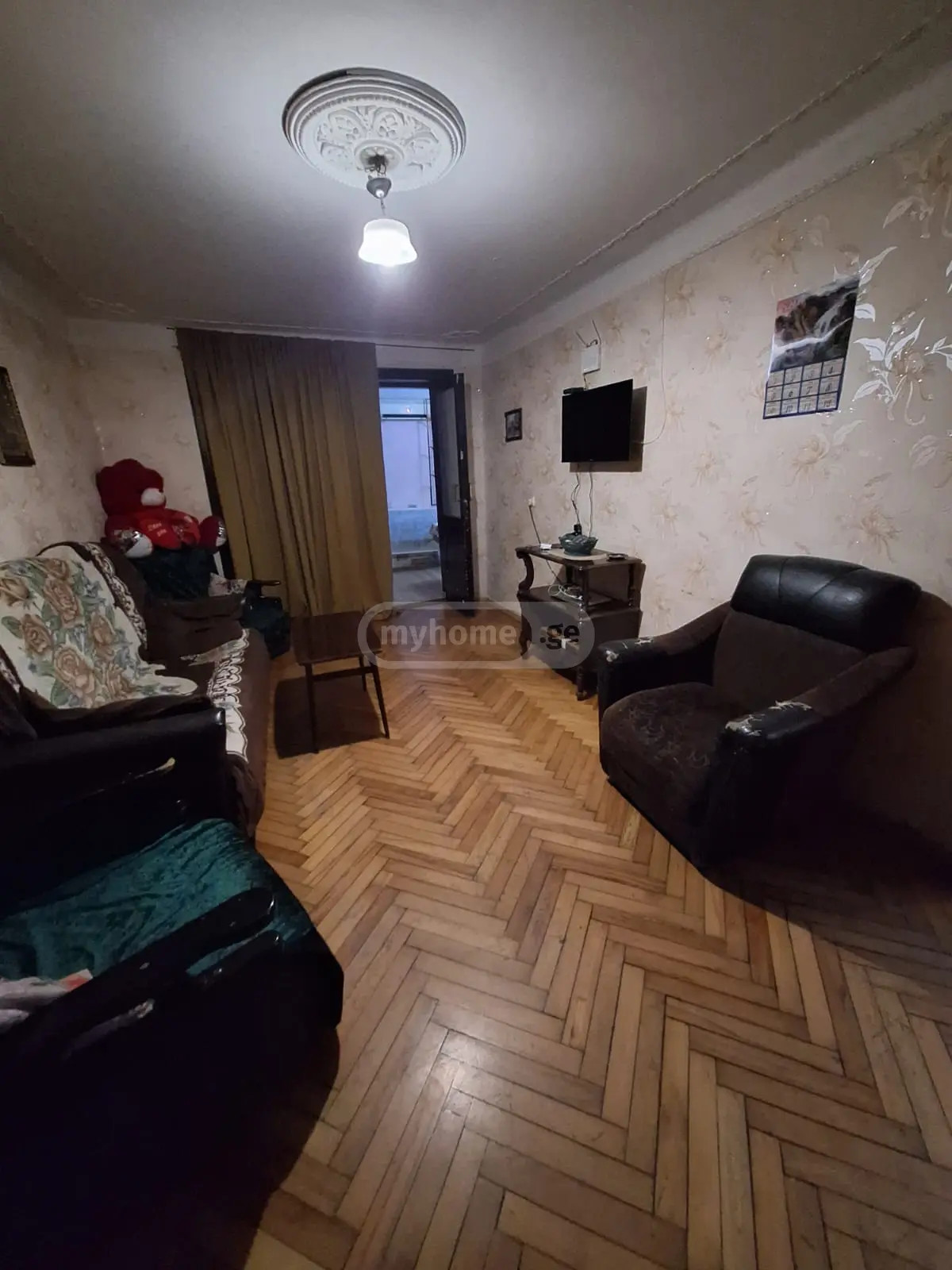 I part of the car manufacturer. 11 - 3 rooms