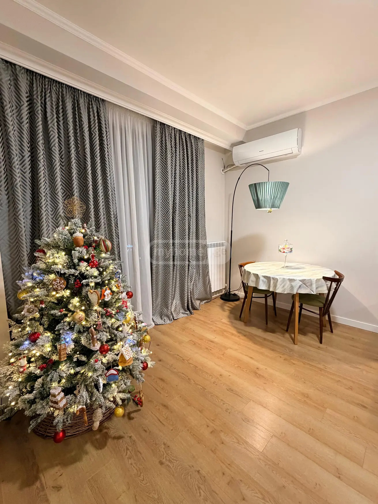 University st. - 3 rooms