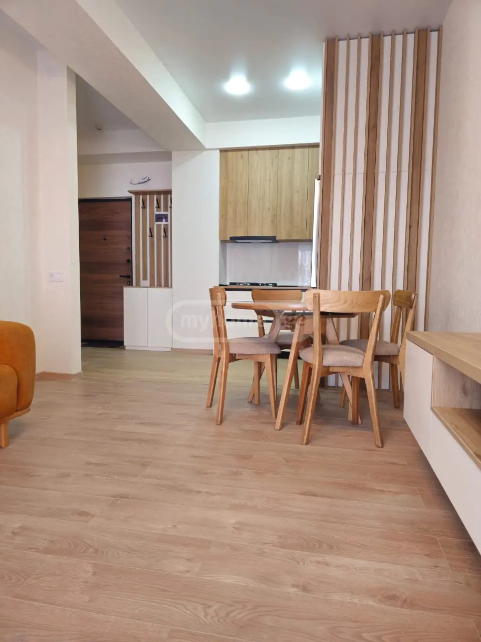 Квартира Shartava Square 12a