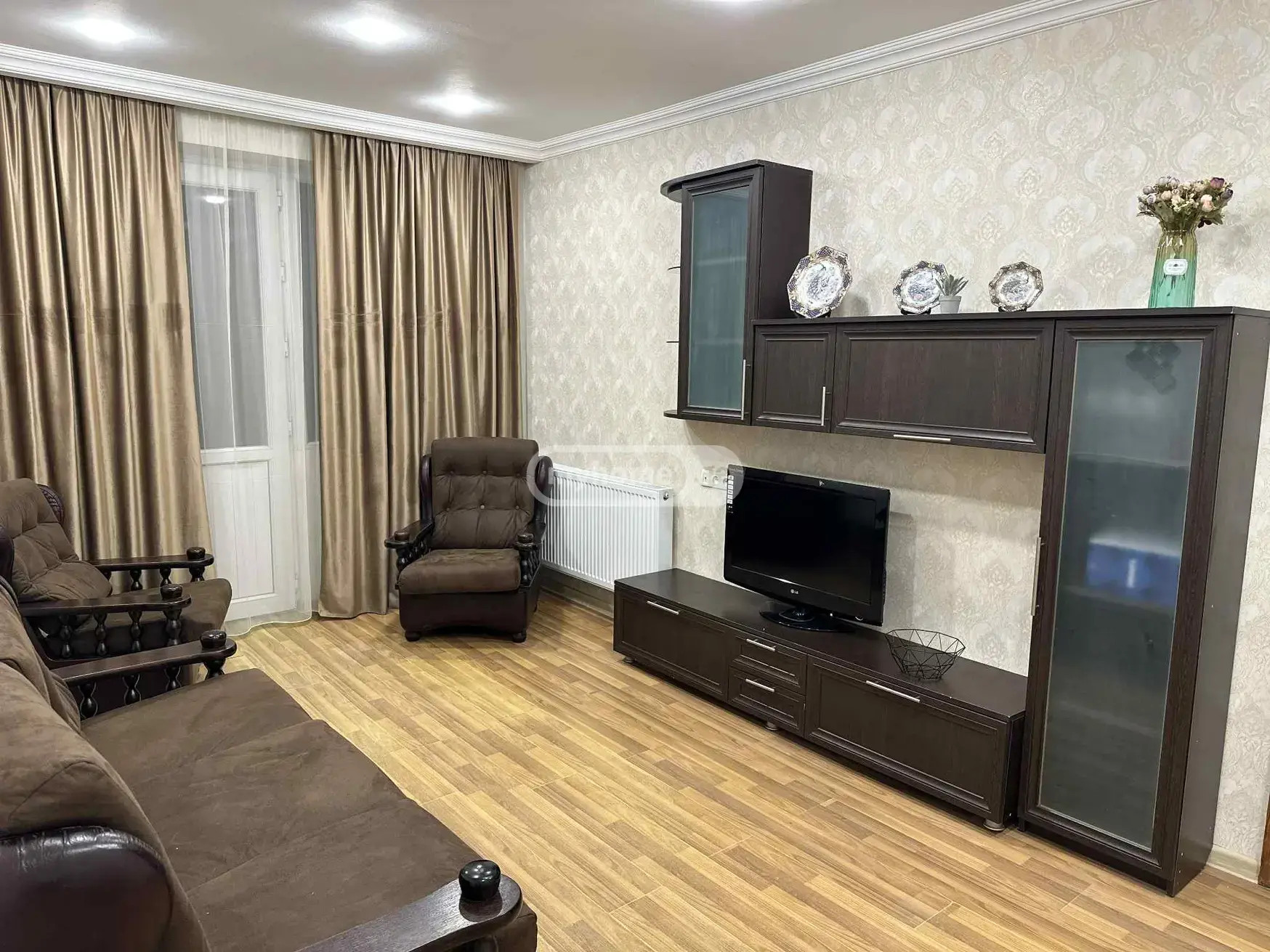 Квартира April 9 St.