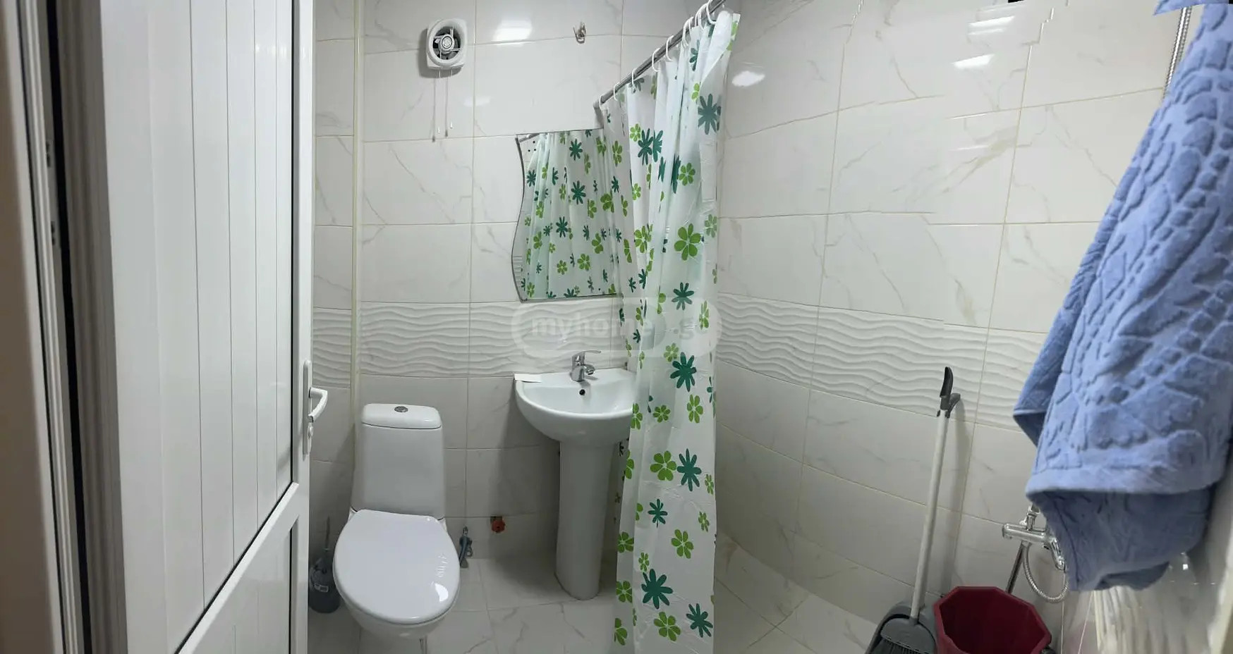 Квартира I part of the car manufacturer. 17