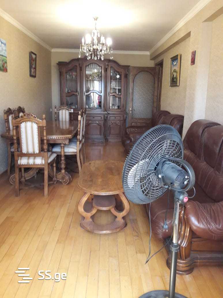 ioane petritsi st. 1 - 3 rooms