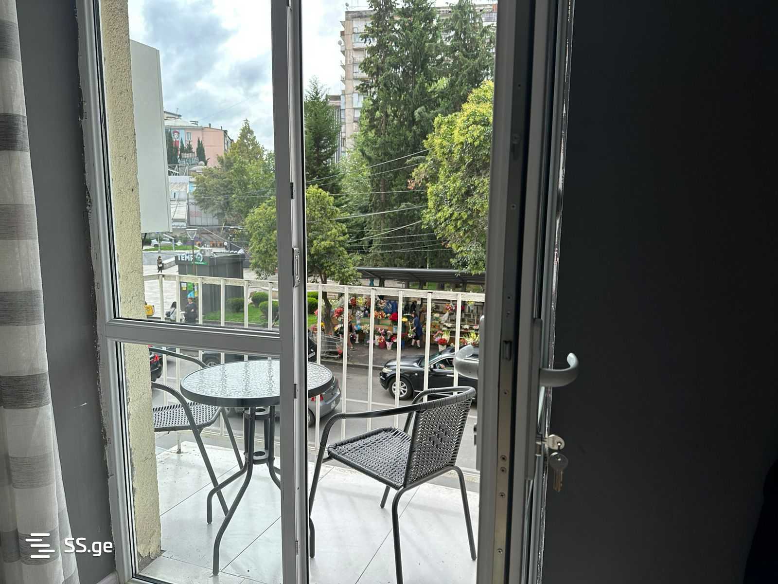 pekini st. 1 - 2 rooms