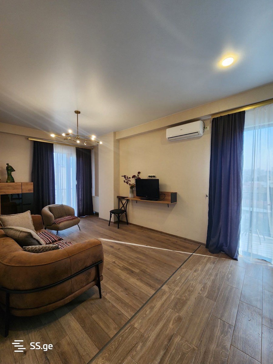 Lekh Kachinski st. 1 - 3 rooms