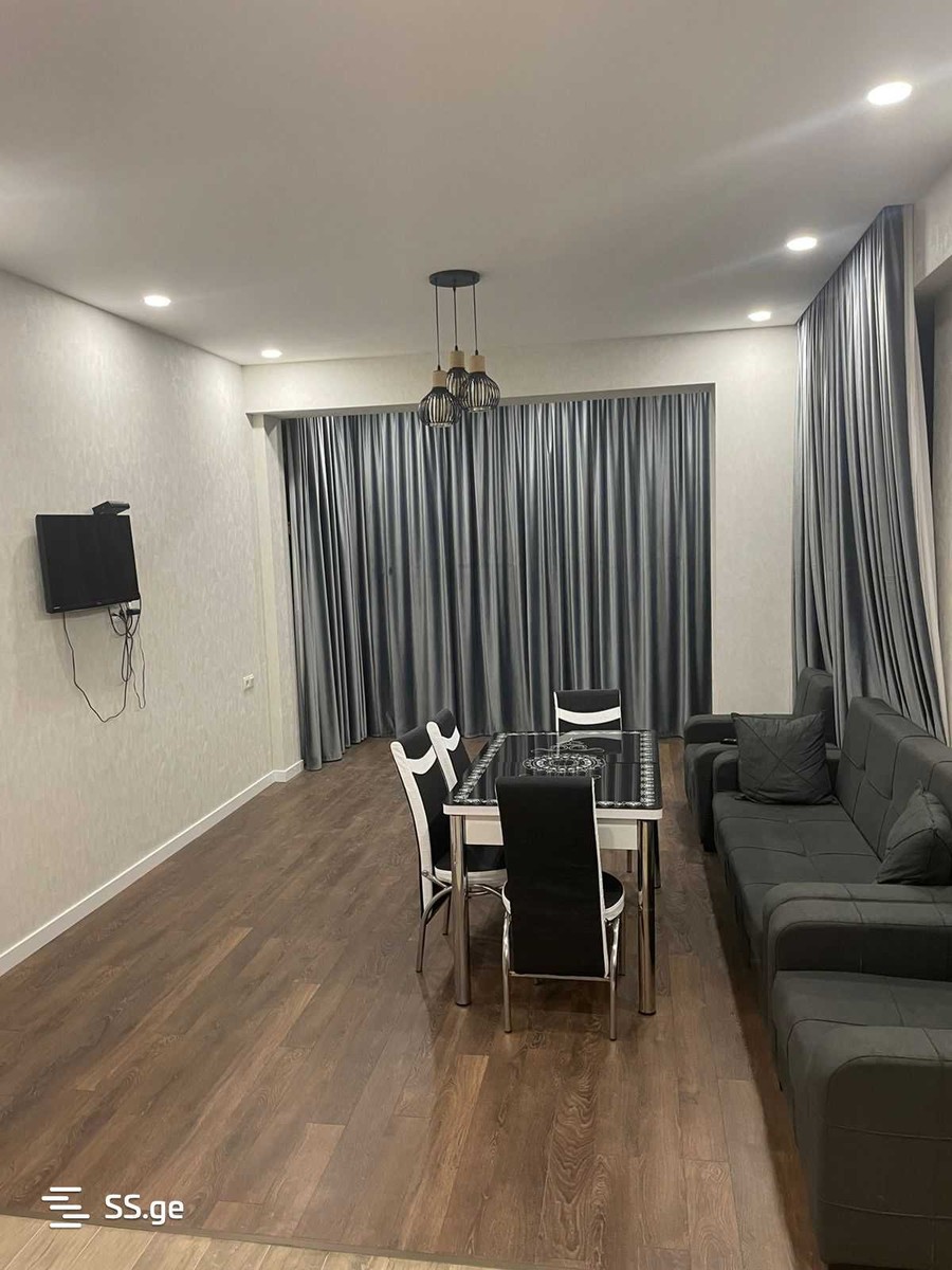 E. Amashukeli st. - 3 rooms