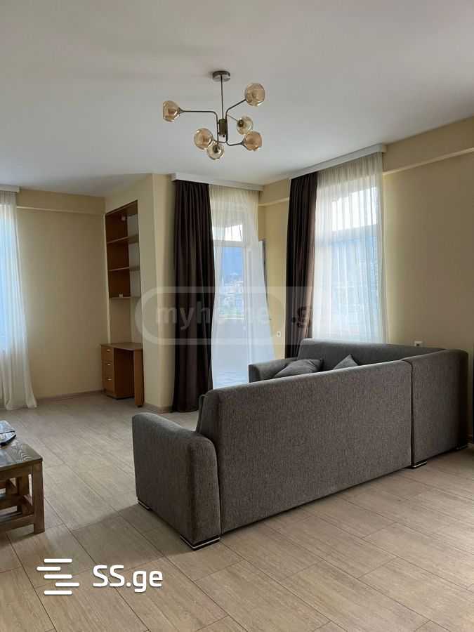 Fanjikidze st. მეტრო სამედიცინოსთან, - 4 rooms