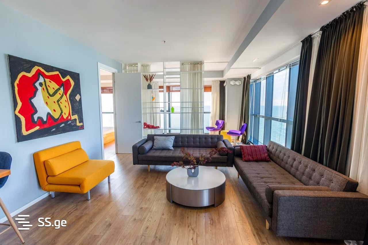 Sh. Rustaveli Ave. 4 - 3 rooms