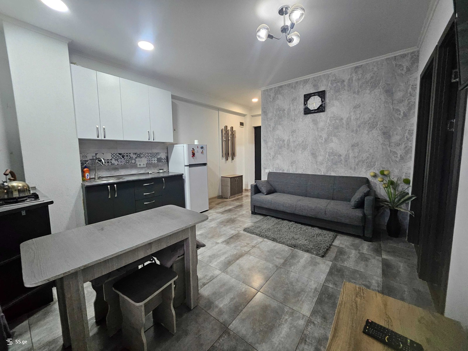 Kakheti Highway (III masivi) 33ა - 3 rooms