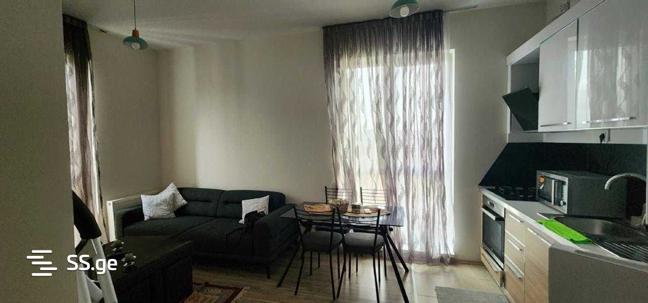 Bob walsh st. - 2 rooms