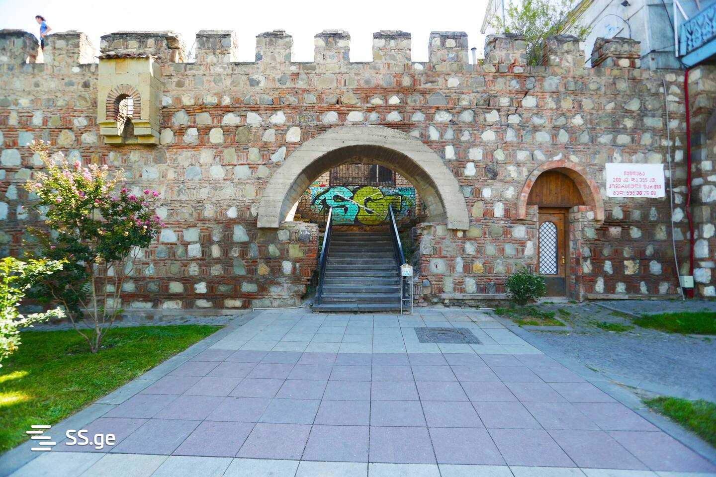 nishnianidze st. 29 - 2 rooms