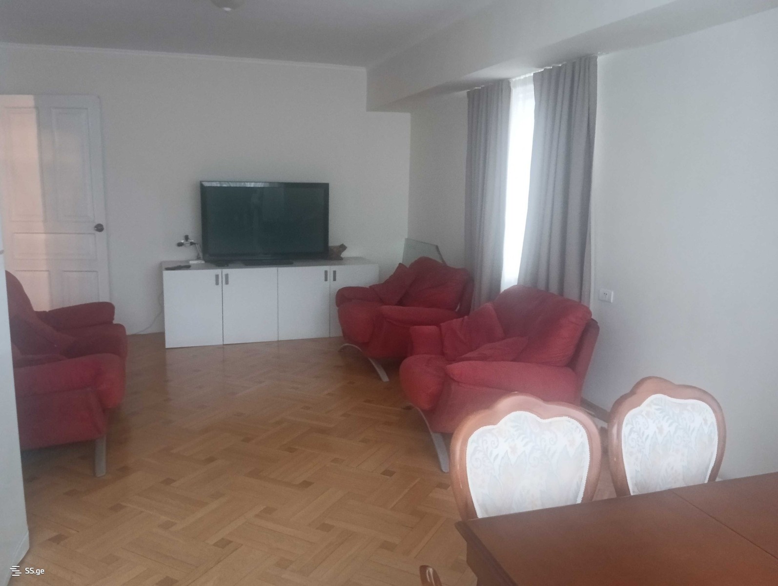 panaskerteli st. 19 - 3 rooms