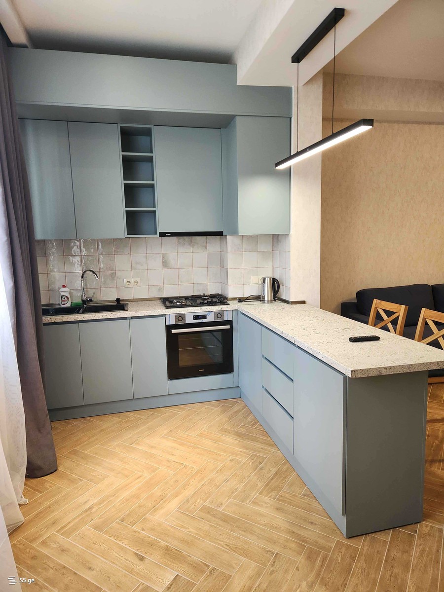 n. zhvania st. / - 3 rooms