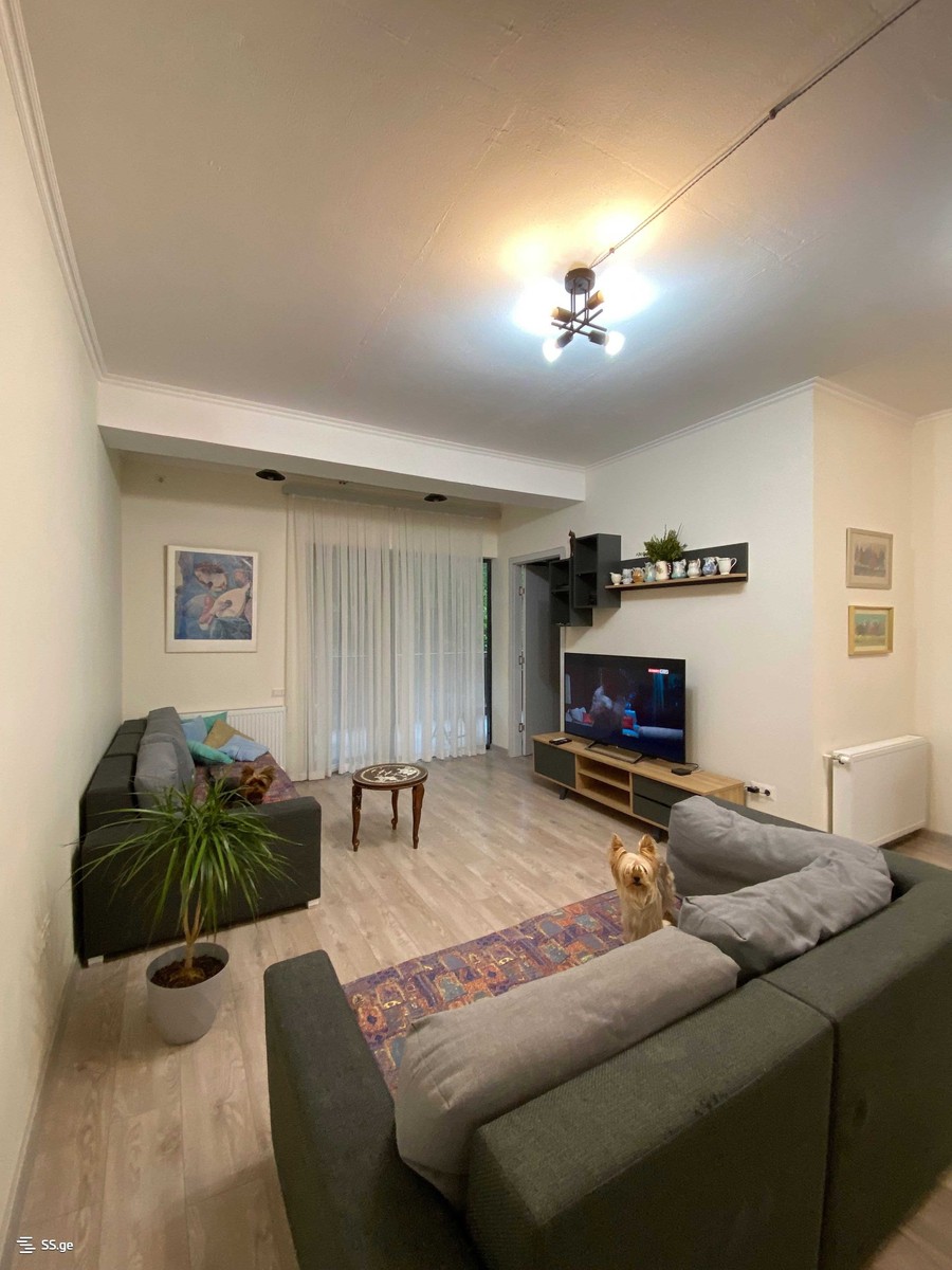 I.Gamrekeli st. / - 3 rooms