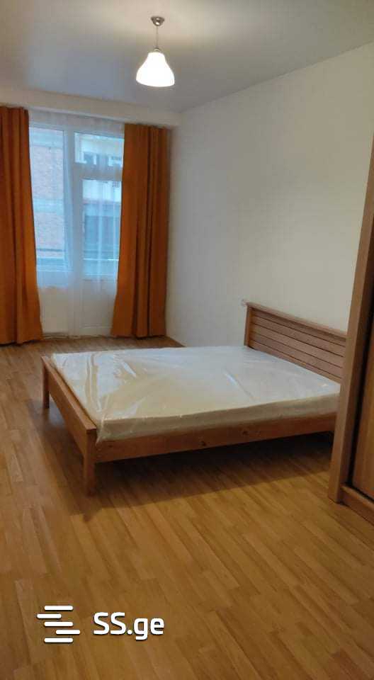s. chikovani st. / - 3 rooms