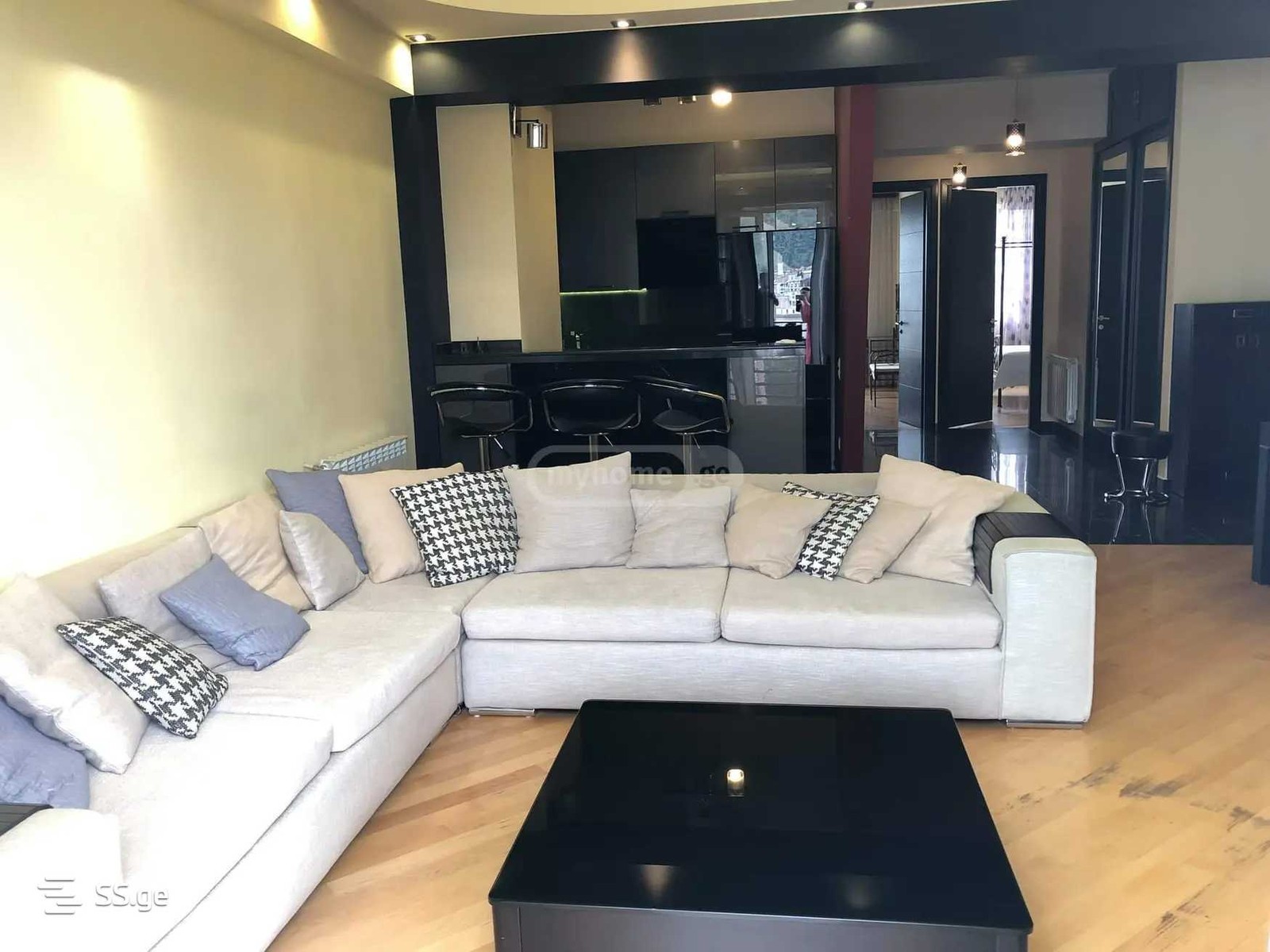kostava st. - 3 rooms
