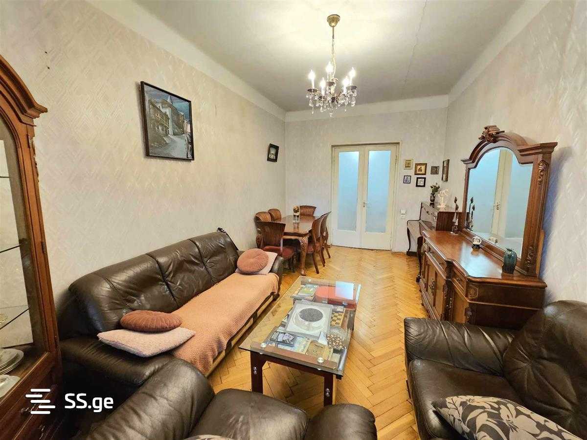 a.wereTlis avenue 0 - 3 rooms