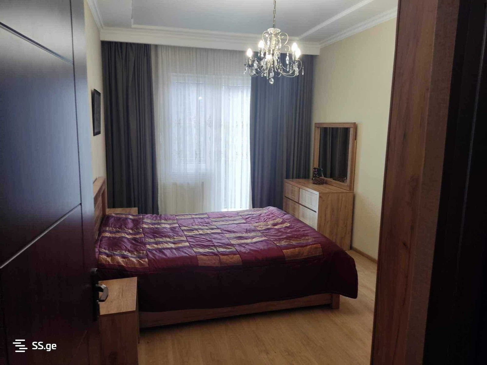chikovani st. / - 4 rooms
