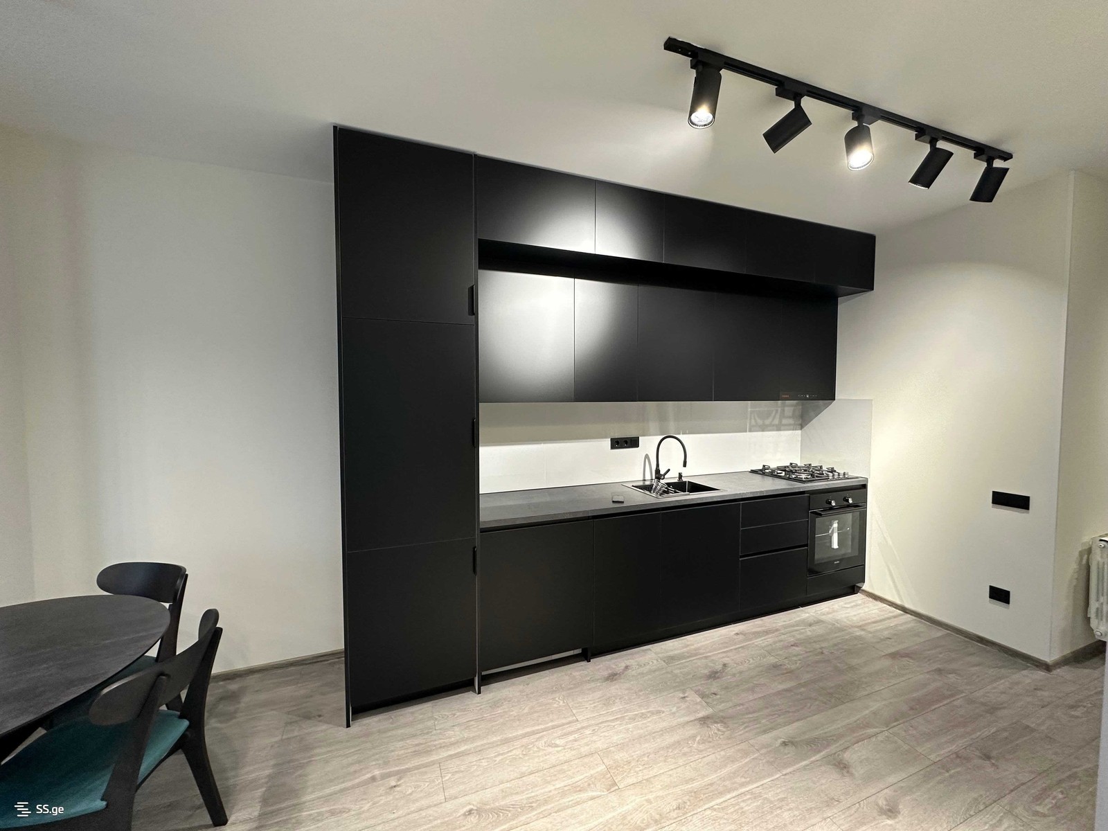 Tsakhvebi st. - 3 rooms