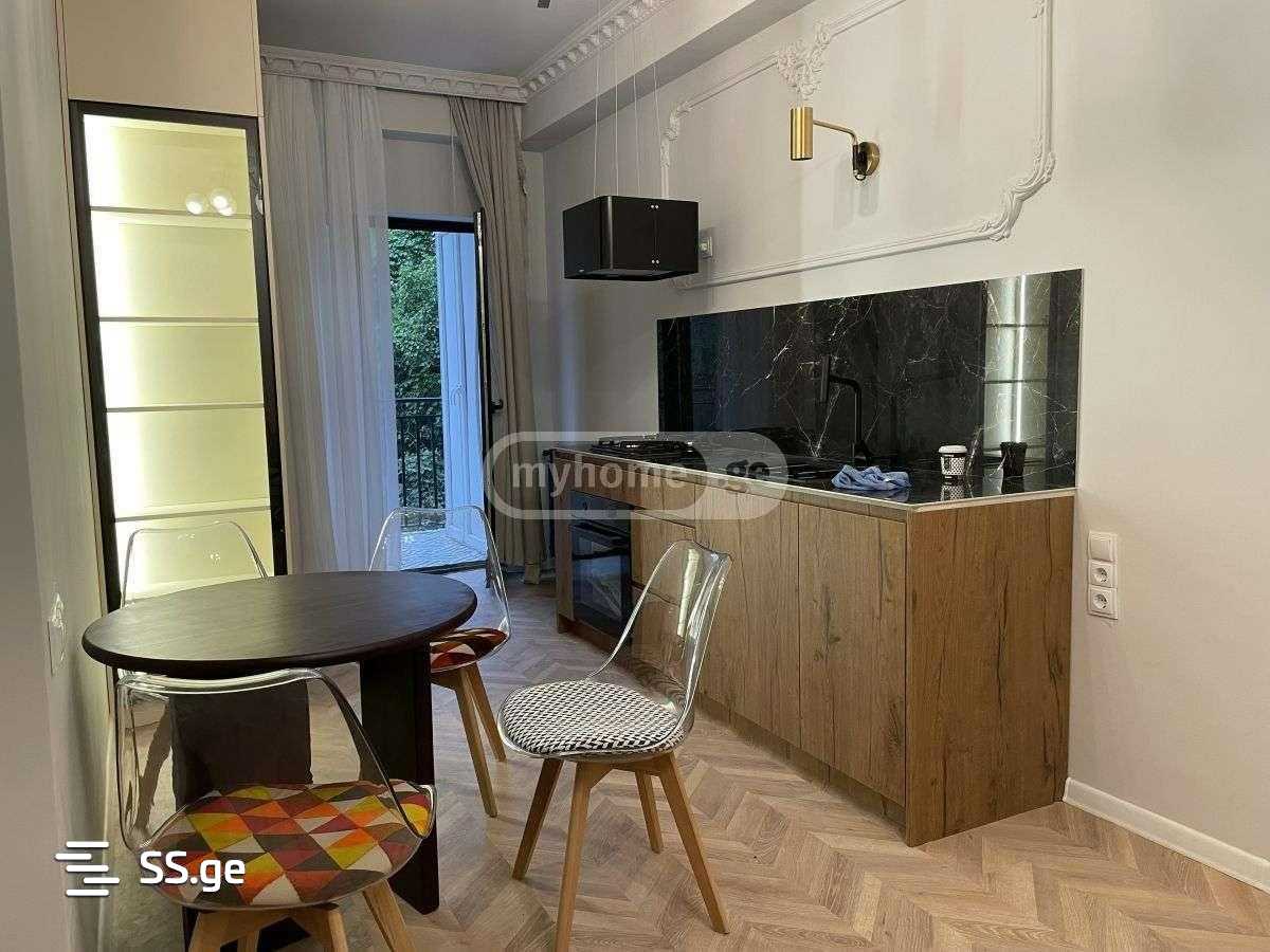 E. Amashukeli st. - 3 rooms