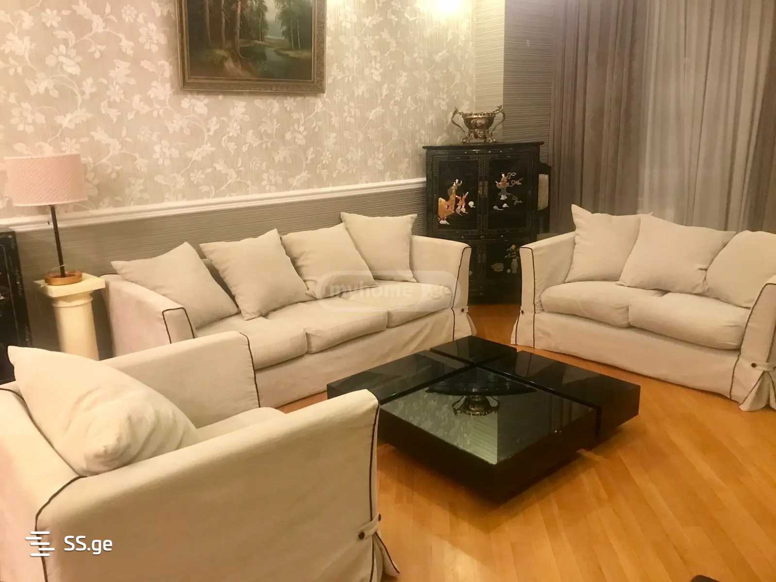 L.Mikeladze st. - 4 rooms