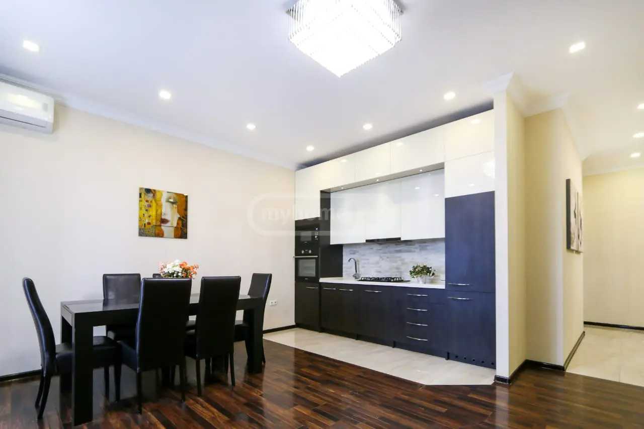 i. nikoladze st. - 3 rooms