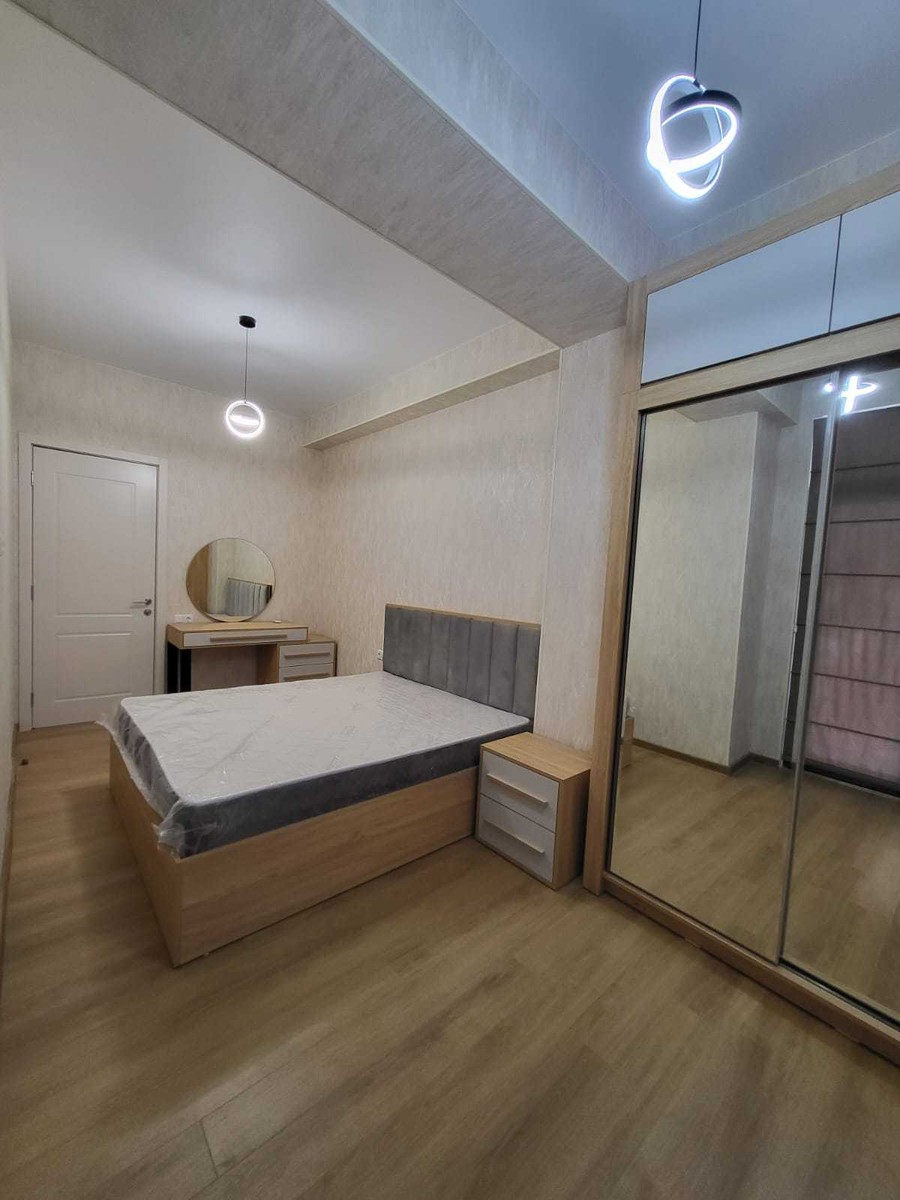 Kosmonavtebi coast - 3 rooms