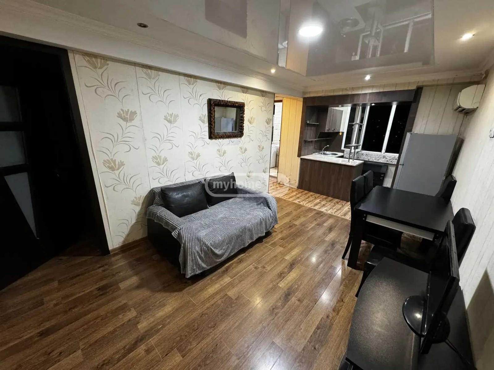 Gr. Robakidze Ave - 3 rooms